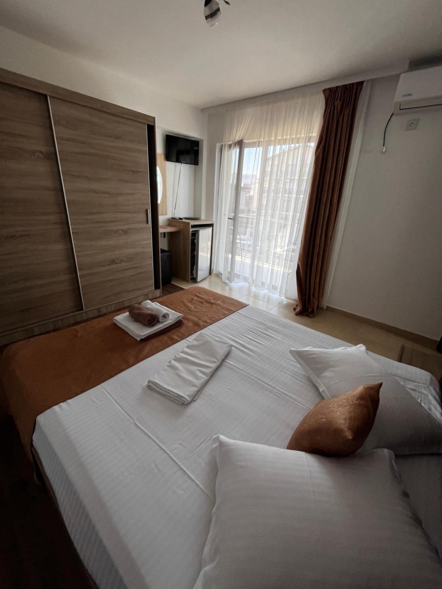 Elegance Hotel Costinesti Exterior photo